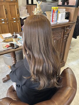 ハグヴィアン(HUG BIEN) 透明感アッシュベージュ