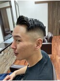 フェードカット　サイドパート