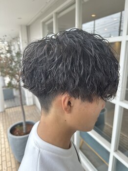 メンズサロン Lote.尾張一宮本店【ロテ】の写真/初めてで勇気が出ない」という方も、似合わせパーマで理想のカッコイイに！[一宮/メンズパーマ/波巻き]