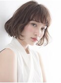 女子力アップアッシュベージュカラー&毛先ゆるふわパーマボブ