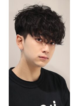 ネイビー(NAVY) マッシュパーマ スパイラルパーマ×前下がりマッシュ