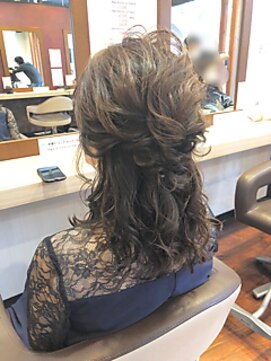 ヘアーメイク ディスプレイ(DISPLAY) ハーフアップ