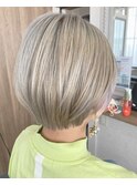 ハイトーンショート フェイスフレーミング ホワイトベージュ