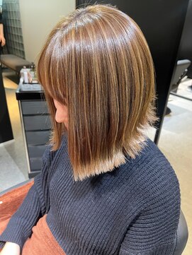 ジエクト カナウ(The Ect canow) 前下がりボブ/ハイライト/カーキベージュ/ミルクティーアッシュ