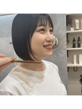 ポジ(poji) パツっとボブ