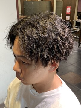 リー 東三国(Lee) 【Lee 東三国】谷辻Style＊センターパート×ツイストパーマ