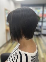 ルポ(repos) ショート前下がりボブ