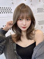 クム(kumu)&nbsp;【kumu】ミディアムレイヤー/小顔おくれ毛/似合わせ前髪/名古屋