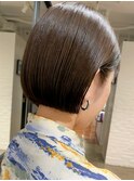 表参道切りっぱなしボブミディアムボブグレージュカラー40代50代
