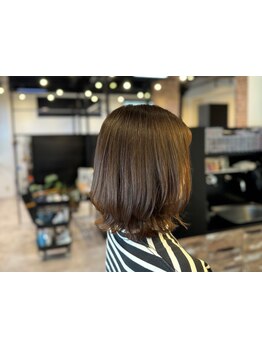【エイジングケアとトレンドを大切に】大人女性の髪のお悩みに寄り添うサロン[白髪ぼかし/髪質改善]