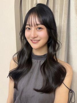 ユニ 表参道(uni) 【韓国女優】のようなシルエットに