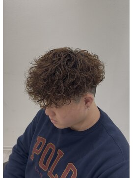 ルーストデラックス 京都河原町三条(ROOST dx) MEN’S HAIR/波巻ツイストスパイラル/フェザーパーマ/京都河原町