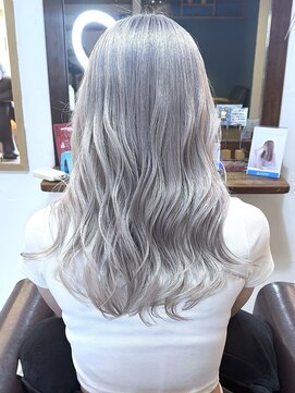 ブレイズヘアー(BLAZEhair) 【透明感バツグンデザイン】ホワイトシルバー×ブリーチ3回