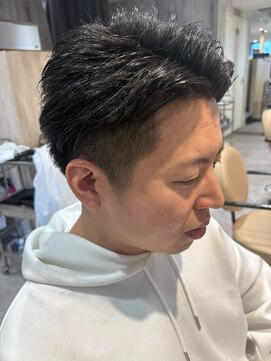エヌアンドエー せんげん台店(N&A) メンズアップバングショート/清潔感と爽やかさを両立スタイル