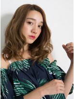 ソーホー ニューヨーク シズオカ(SOHO newyork SHIZUOKA)&nbsp;大きめ無造作ウェーブの大人かわいいフェミニンミディ