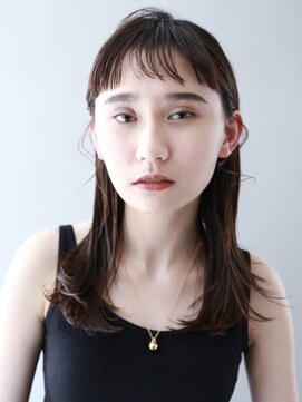 ザビー(THE B) オン眉×ミディアムヘア