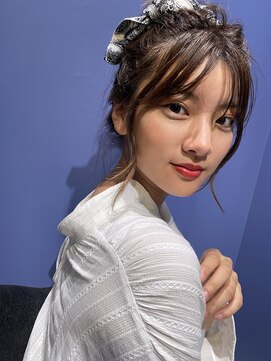 レオニード 表参道(LEONID) スカーフを使った簡単アレンジ