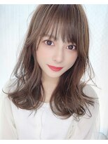 韓国風レイヤー（小顔オリーブカラーハイライトカラー）