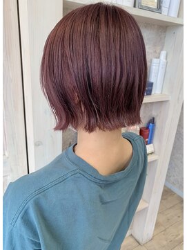 キャアリー(Caary) 福山市Caary ブリーチカラーで作るフレッシュピンク ミニボブ