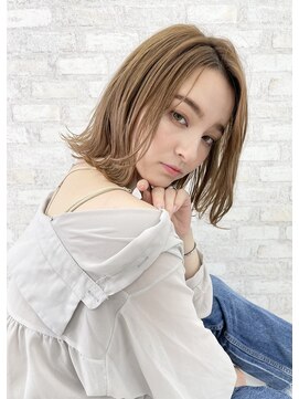 オーロ 西宮店(ORO) 透明感たっぷりベージュ 外ハネボブ