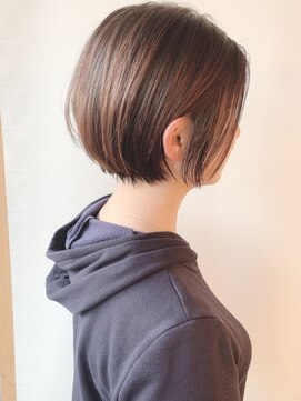 ステア ケース(stair case) 2021年人気髪型耳かけ丸みショートボブ　丸みボブ20代30代髪型