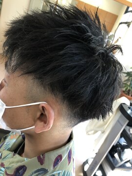 シャンプーボーイ ヒノ(SHAMPOO BOY Hino) スパイキーショート×フェード☆