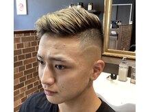 スリーマンズバーバークラブ(THREEMAN'S BARBER CLUB)の雰囲気（スキンフェード）