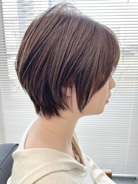 ニル 柏の葉(Nil) ☆20代30代40代　丸み耳掛けショート☆