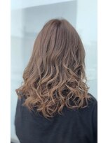 エアービジュー(Air Bijou)&nbsp;ゆるふわ波ウェーブ×美髪3Dカラーミルクティー