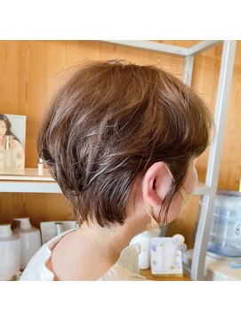 ヘアーエスクールエミュ(hair S. COEUR emu) 大人のショートヘア