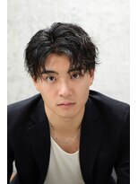 オルズ 渋谷(ALLZ)&nbsp;黒髪センターパート波巻きツイストスパイラルパーマカルマヘア