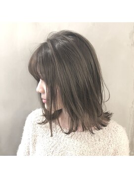 アメリ ココロ 南森町店(Ameri cocoro.) 【宮尾章寛】透け感シルキーグレージュ×切りっぱなし外ハネボブ