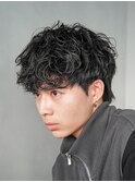 難波ツイストパーマメンズスパイラルパーマフェザーショート色気