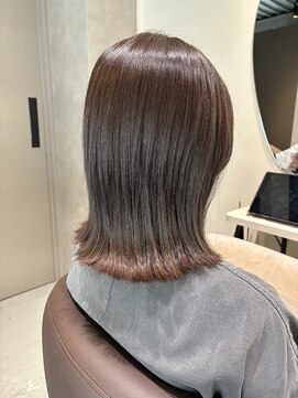 アネ(annee) 切りっぱなしロングボブ