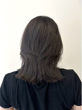 ファムバイアヴァンス(Femme by AVANCE.) ナチュラルレイヤーミディ×透け感ダークカラー