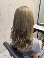 パヌポン(PANUPON)&nbsp;ベージュハイライトケアブリーチダブルカラーバレイヤージュ