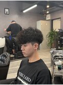スパイキーショート　フェード　スペインカール　ルーズパーマ