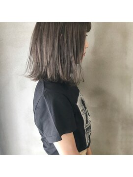 ミント(mint) 透明感グレー＆切りっぱなしボブ♪♪