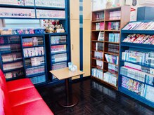 カットサロン ラボタイムズ(CUT SALON LABO TIMEZ)の雰囲気（漫画は毎週更新中！施術後はコーヒーを飲みながらゆっくりできる）