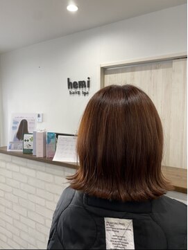 ヘミ(hemi) おとなカワイイ☆艶カラー×ぱつっとボブ