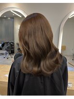 ジーナ 渋谷駅前(Zina)&nbsp;shion ブリーチなしで作るオリーブベージュ