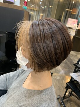 ビグディーサロン(BIGOUDI salon mukonosou) インナーカラーのショートボブ