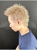 スパイキーショート ブロンド