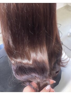 エン(En,) レッドとパープルを感じるおしゃれなピンクカラー◎