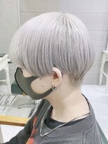 デイズ(days)&nbsp;韓国マッシュ　シルバーカラーブリーチデザイン