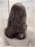 大人オリーブグレージュ×外国人風レイヤーカット