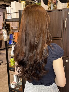 扉(GATE) 夏ベージュとハイレイヤーカット