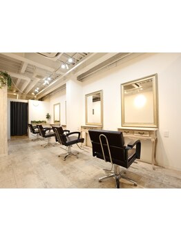 大人の女性が満足出来る技術・接客◎気配り目配りの行き届いたサロンで極上のサロンタイムを堪能できる♪