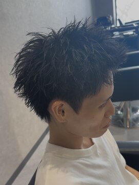 エデアンルクラ 下通(EDEAN Leclat) 熊本スパイキーショート スパイキーパーマ アップバング メンズ