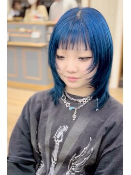 ネオリーブ クーロ(Neolive curro) ハッシュレイヤー×ハイトーンブルー[横浜/ブリーチ]